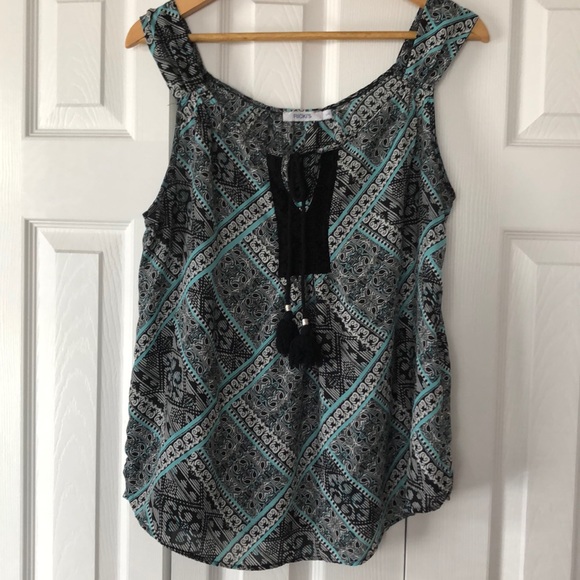 Sheer print tie up tank - Picture 1 of 3